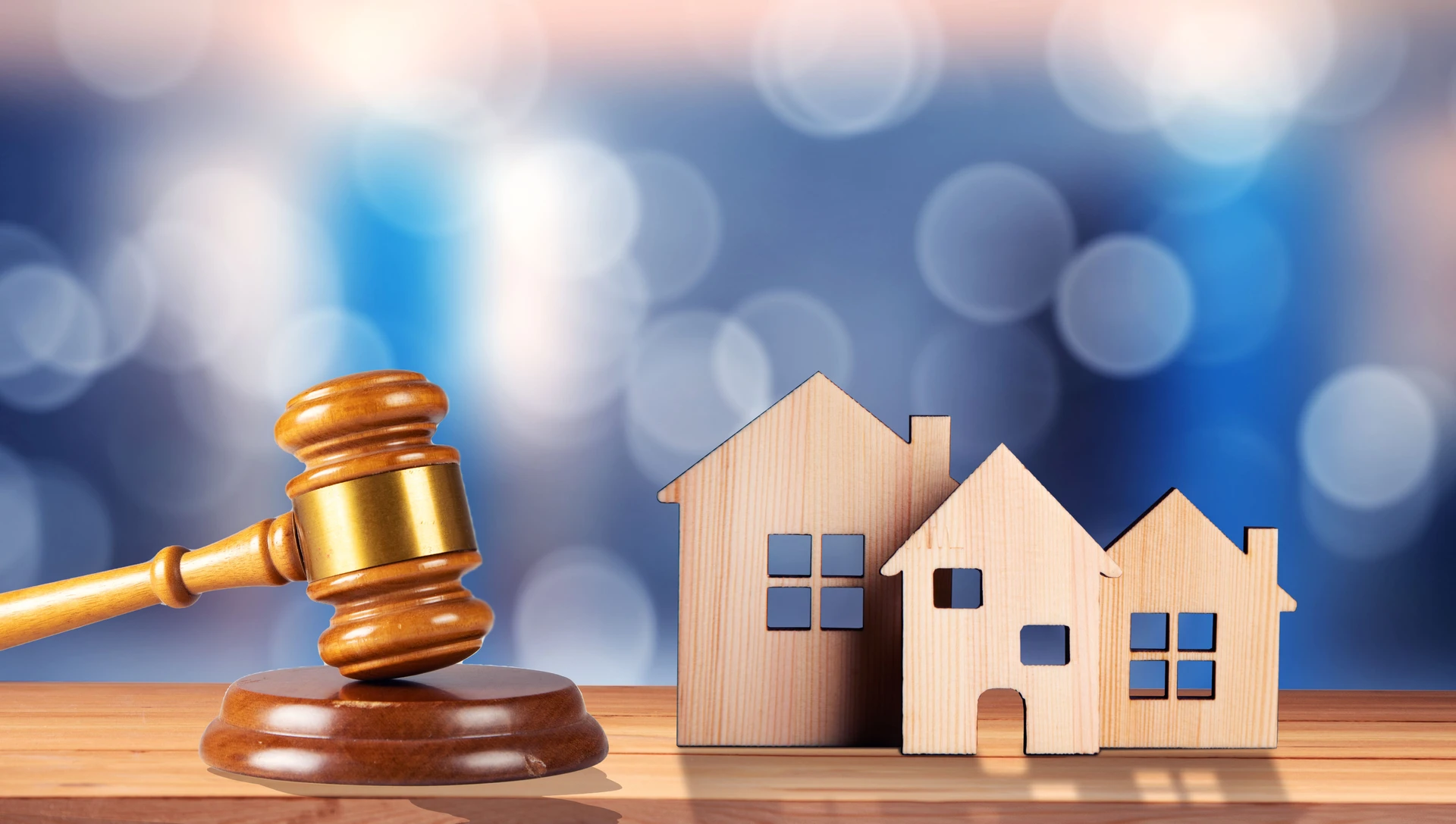 Real estate auction house